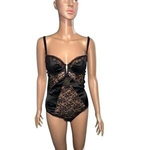 New without tag Victoria's Secret Black Lace and Satin Teddy 36C